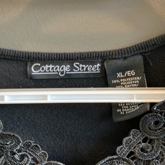 Cottage Street Women’s Short Sleeved Black Blouse Size XL - Picture 6 of 14